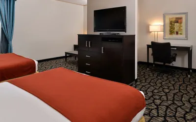 Photo 4 - Holiday Inn Express & Suites Tacoma South - Lakewood by IHG