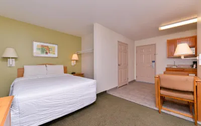 Photo 4 - Americas Best Value Inn & Suites Winnie