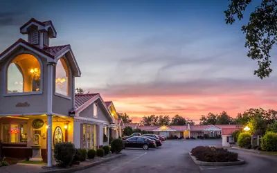 Photo 2 - Village Haven Inn & Extended Stay