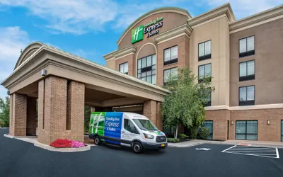 Photo 2 - Holiday Inn Express & Suites Rochester Webster by IHG