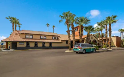 Photo 2 - Quality Inn & Suites Goodyear - Phoenix West