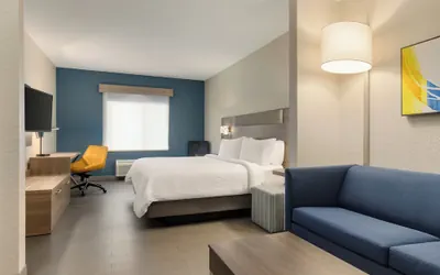 Photo 5 - Holiday Inn Express & Suites Fort Lauderdale Airport South by IHG