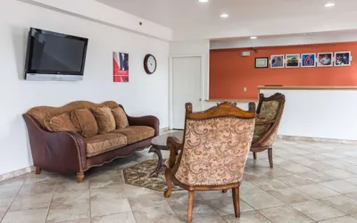 Photo 4 - Motel 6 Alvarado, TX