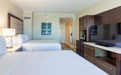 Photo 4 - Holiday Inn Express Savannah - Historic District by IHG