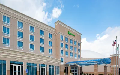 Photo 2 - Holiday Inn Toledo-Maumee (I-80/90) by IHG