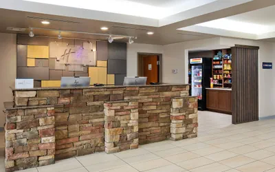 Photo 4 - Holiday Inn Express Hotel & Suites Auburn Hills by IHG