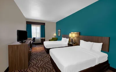 Photo 5 - La Quinta Inn & Suites by Wyndham Midland North