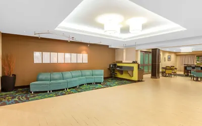 Photo 3 - La Quinta Inn & Suites by Wyndham Midland North