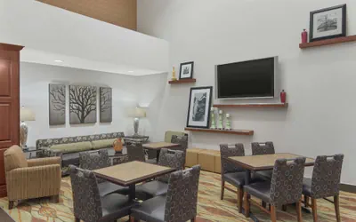 Photo 3 - Hampton Inn & Suites Macon I-75 North