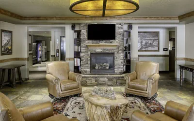 Photo 4 - Yellowstone Park Hotel