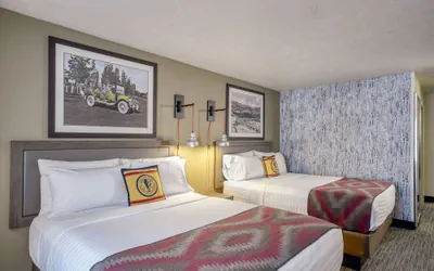 Photo 2 - Yellowstone Park Hotel