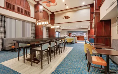Photo 3 - Hampton Inn & Suites Dallas-Arlington-South