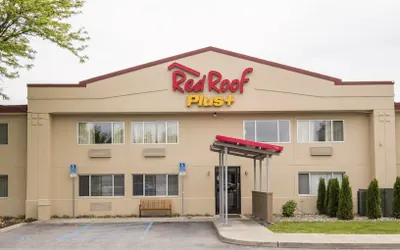 Photo 2 - Red Roof Inn PLUS+ Poughkeepsie