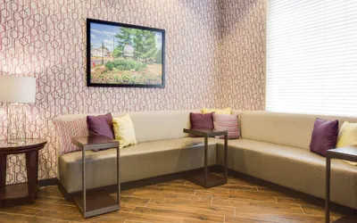 Photo 3 - Drury Inn & Suites Middletown Franklin