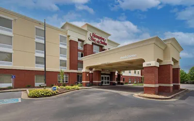 Photo 2 - Hampton Inn & Suites Murfreesboro