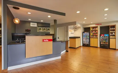 Photo 2 - TownePlace Suites by Marriott Medford