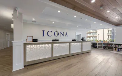 Photo 5 - ICONA Diamond Beach