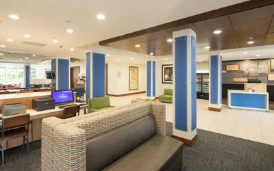 Holiday Inn Express Hotel & Suites Detroit - Utica by IHG