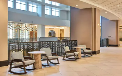 Photo 5 - Renaissance® Phoenix Glendale Hotel & Conference Center
