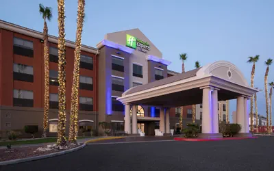 Photo 2 - Holiday Inn Express & Suites Yuma by IHG