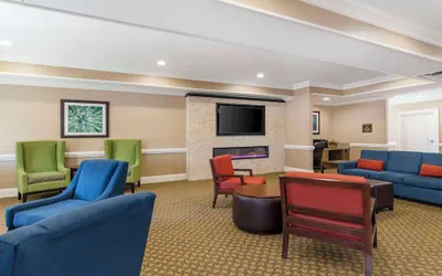 Photo 4 - Comfort Inn & Suites Tifton