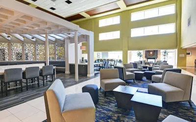 Photo 5 - Embassy Suites by Hilton Valencia