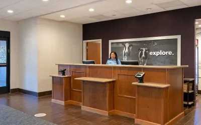 Photo 4 - Hampton Inn & Suites Rohnert Park - Sonoma County