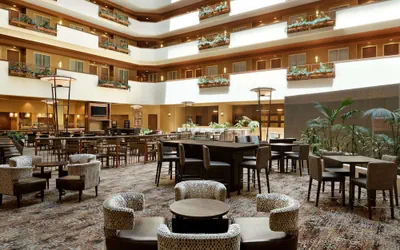 Photo 3 - Embassy Suites by Hilton E Peoria Riverfront Conf Center