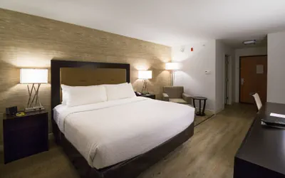 Photo 5 - Holiday Inn Bloomington-Airport by IHG