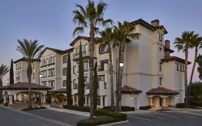 Photo 2 - Bellasera Hotel & Suites Paso Robles, Tapestry by Hilton
