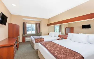 Photo 4 - Microtel Inn & Suites by Wyndham Rogers