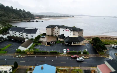 Photo 2 - Siletz Bay Beachfront Hotel by OYO Lincoln City