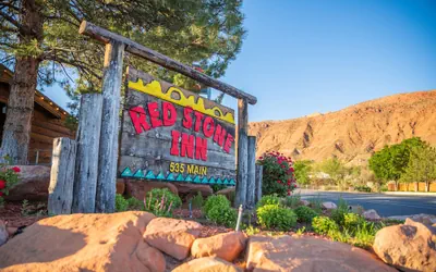 Photo 2 - Red Stone Inn