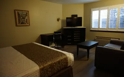 Photo 4 - Travelodge by Wyndham Concord