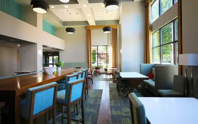 Photo 3 - Hampton Inn & Suites Tacoma