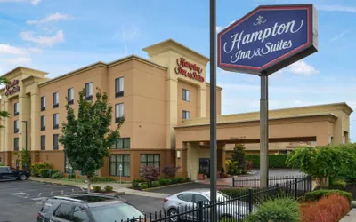 Photo 2 - Hampton Inn & Suites Tacoma