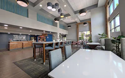 Photo 5 - Hampton Inn & Suites Tacoma