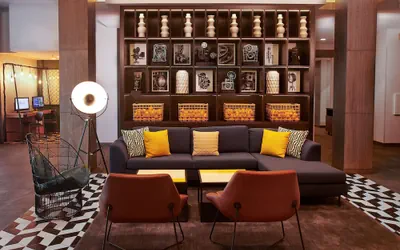 Photo 4 - Hampton Inn & Suites Los Angeles/Sherman Oaks