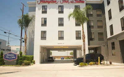 Photo 2 - Hampton Inn & Suites Los Angeles/Sherman Oaks