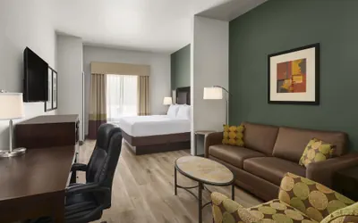 Photo 2 - Best Western Plus Duncanville/Dallas