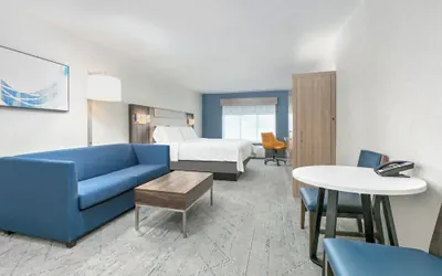 Photo 2 - Holiday Inn Express Valparaiso by IHG