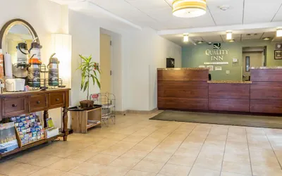 Photo 4 - Quality Inn Flamingo