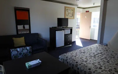 Photo 3 - Lambert Inn