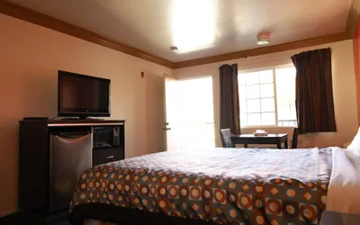 Photo 2 - Lambert Inn