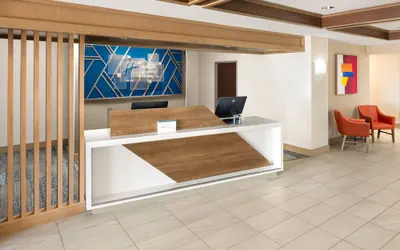 Photo 3 - Holiday Inn Express & Suites Cherry by IHG