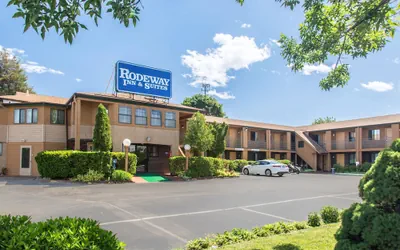 Photo 2 - Rodeway Inn & Suites Branford - Guilford