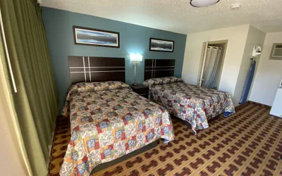 Photo 2 - Lodge Inn