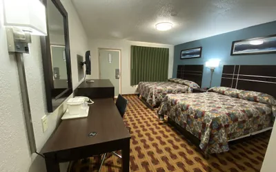 Photo 3 - Lodge Inn