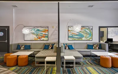 Photo 3 - Hampton Inn & Suites Los Angeles Burbank Airport