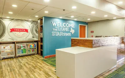Photo 4 - Hampton Inn & Suites Fort Worth-West-I-30